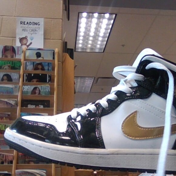 jordan 1\'s main image 5